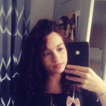 Babysitter in Grézieu-la-Varenne: Maeva