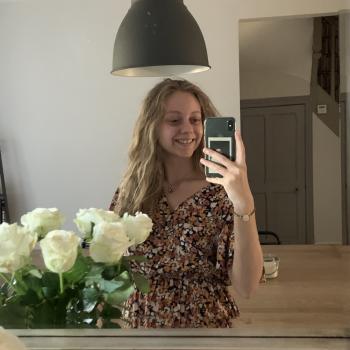 Baby-sitter in Saint-Quentin: Lou-Ann
