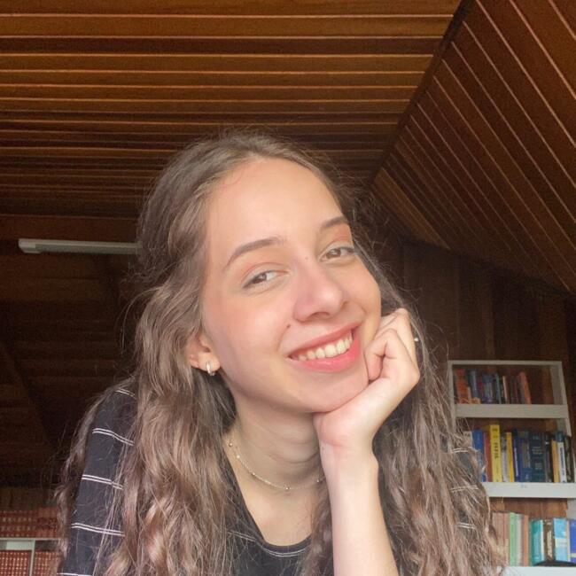 Babysitter in Joinville: Luiza