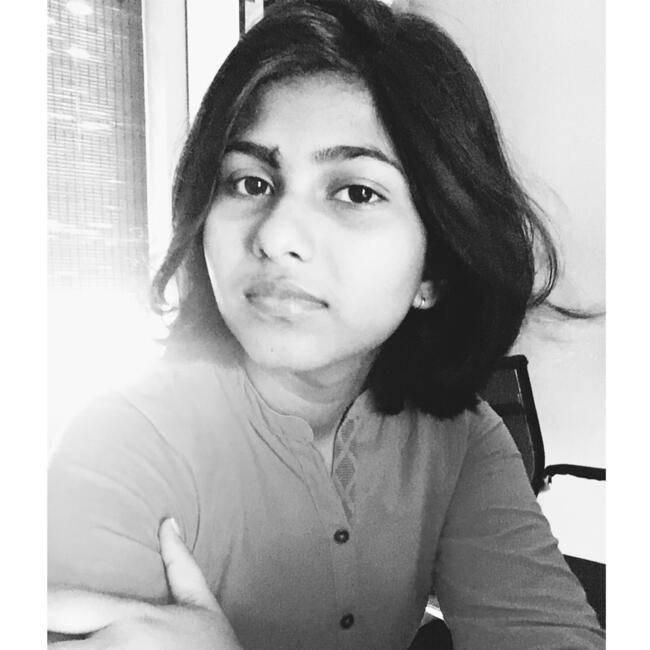 Babysitter in Milan: Shayari