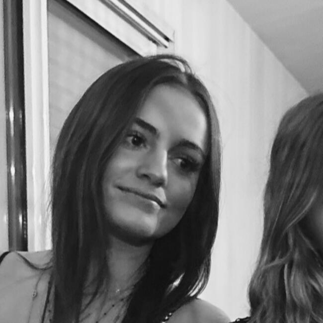 Babysitter in Nantes: Louise.