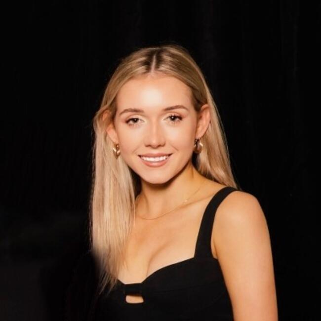 Babysitter in Auckland: Grace