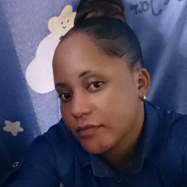 مربية أطفال في أبوظبي: Aidah