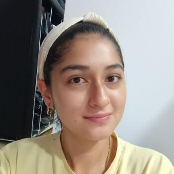 Babysitter Armenia: MARÍA FERNANDA