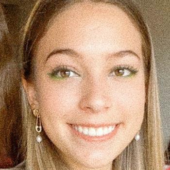 Babysitter in Santa Ana: Natalia