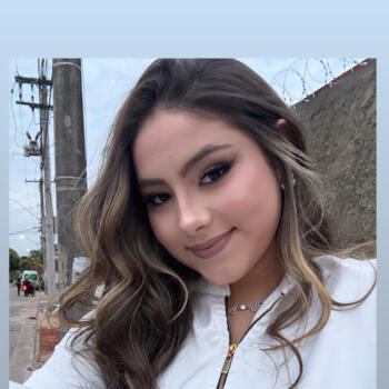 Babá Goiânia: Prislla laura