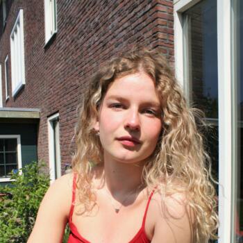 Oppas in Den Haag: Esther