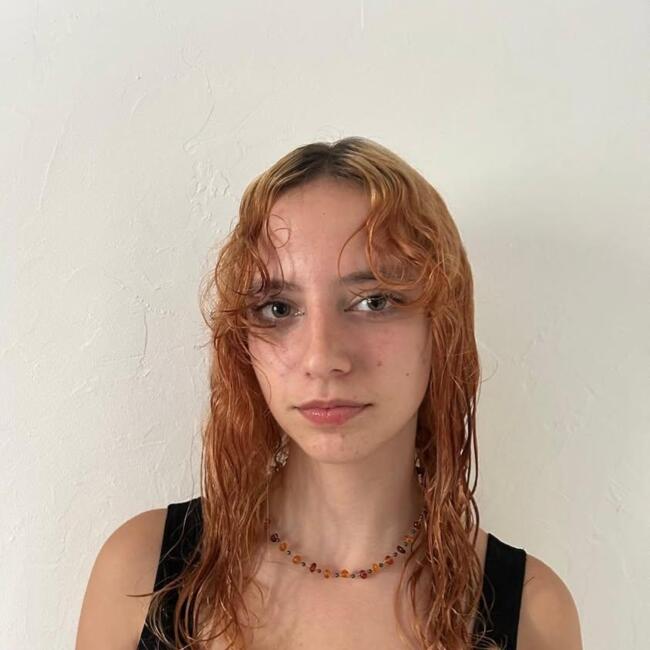 Babysitter in Panazol: Louise