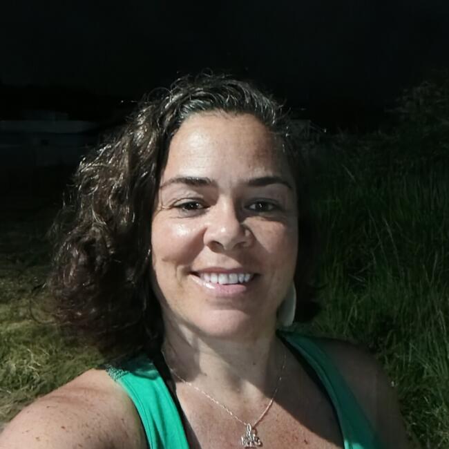 Babysitter in Penha: Francine