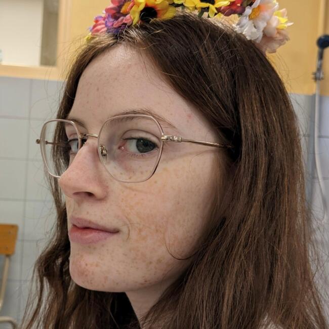 Babysitter in Reims: Rose-Eloïse