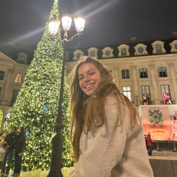 Babysitter in Tours: Ines