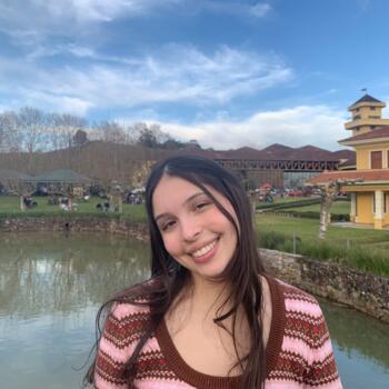 Babá em Montenegro: Amanda