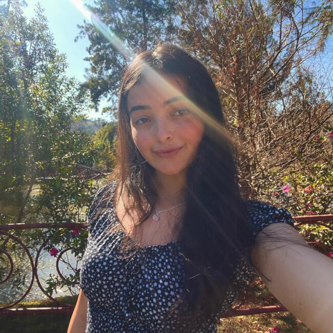 Babá em Taubaté: Karina