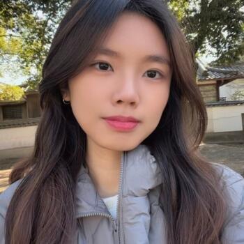 位于新加坡的临时保姆: Jovie