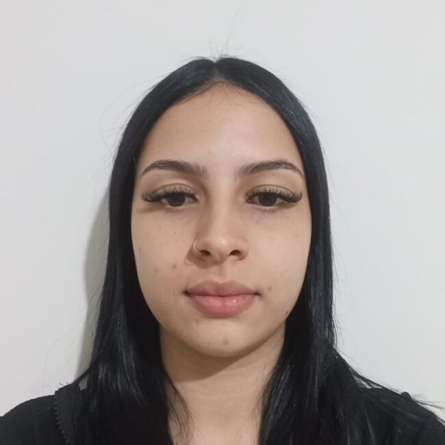 Babá em Londrina: GIOVANA