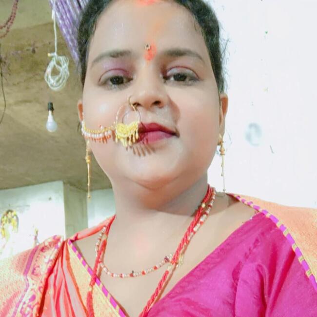 Babysitter in Varanasi: Komal