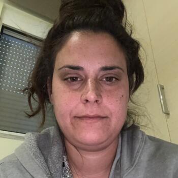 Δουλειά για babysitter στην περιοχή Αγία Τριάδα Μαρκοπούλου: δουλειά φύλαξης παιδιών Κέλλυ