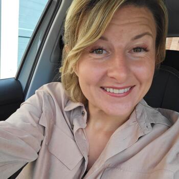 Babysitter in Le Mesnil-Réaume: Gwladys