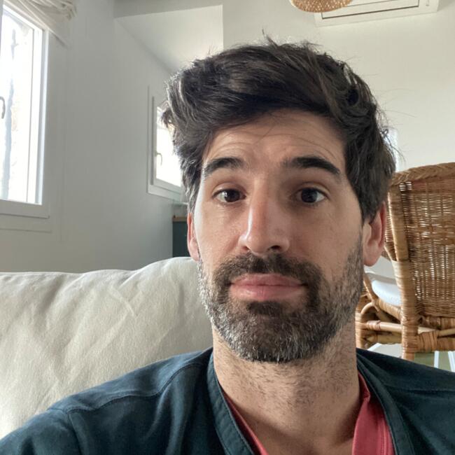 Babysitting job in Begur: Pau