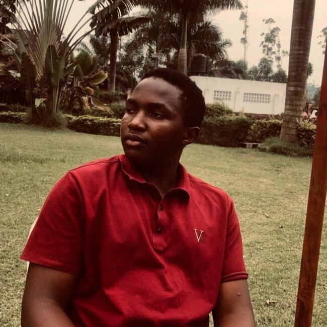 Babysitter in Kampala: Paval