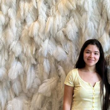 Babysitter in Coconut Creek: Victoria