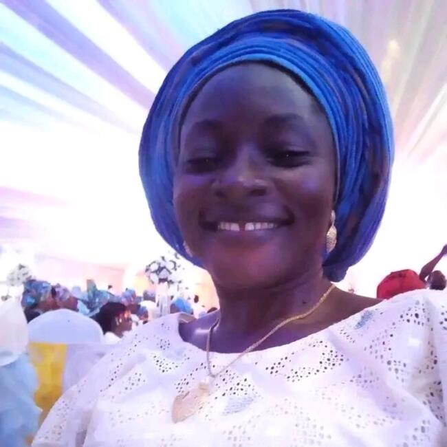 Baby-sitter in Calgary: Olufunmilayo