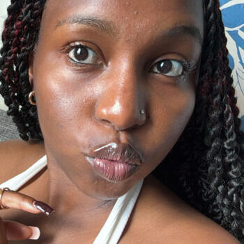 Baby-sitter in Winnipeg: Tanya