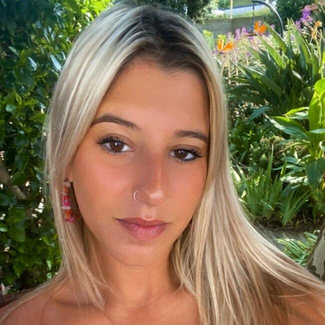 Babysitter in Fajã de Baixo: Rafaela