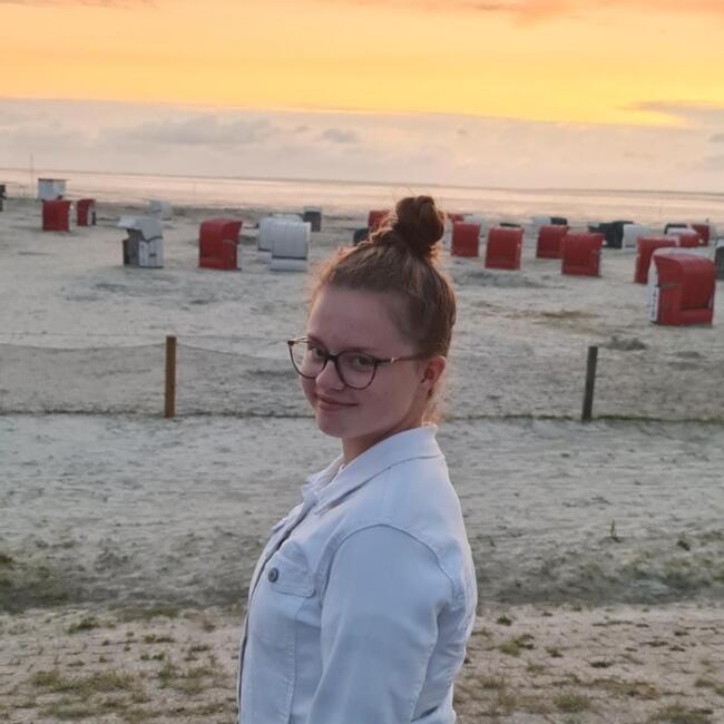 Babysitter in Darmstadt: Melina