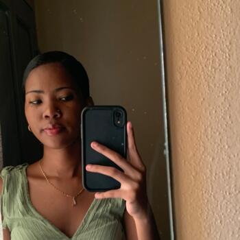 Babysitter in Curepe: Leatesha