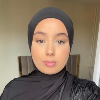 Babysitter in Saint-Germain-lès-Arpajon: Marwa Safaa