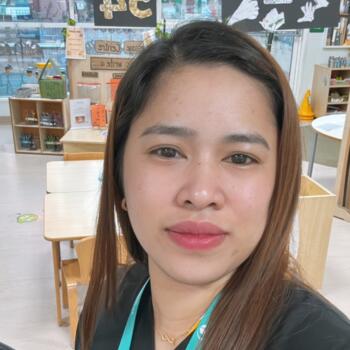 جليسة أطفال في أبوظبي: Mary Rose