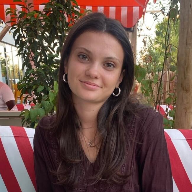 Babysitter in Rennes: Sarah