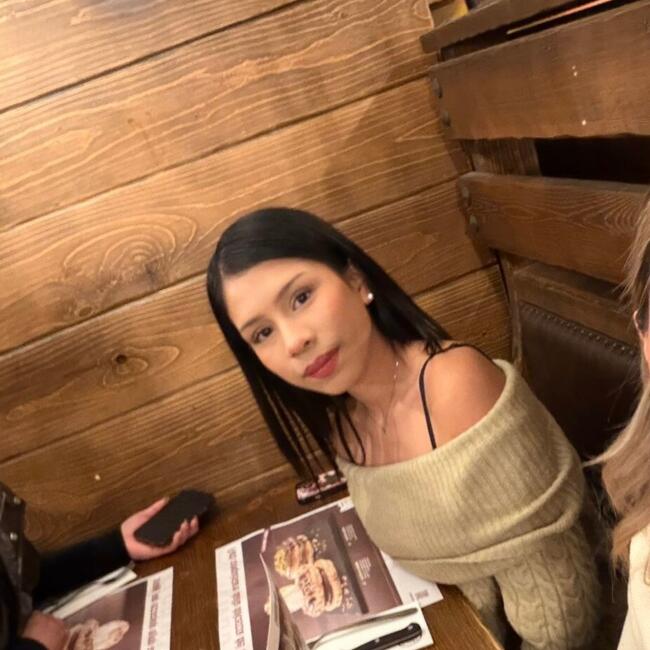 Babysitter in Milan: Rihanna