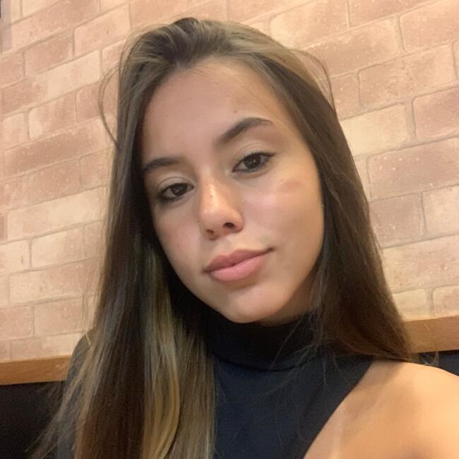 Babysitter in Petrópolis: Micaella vantine