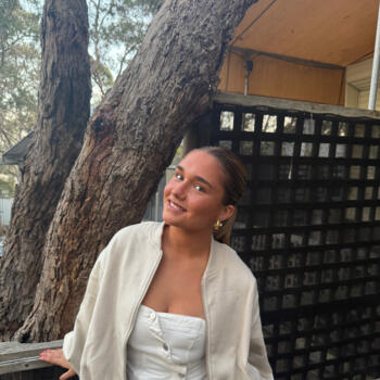 Babysitter Melbourne: Sienna