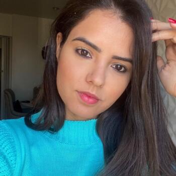 Emprego de babá em Sousa: emprego de babá Myrelli