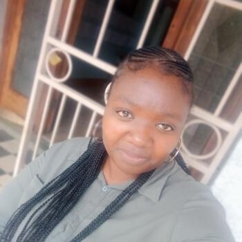 Babysitter in Germiston: Ayanda
