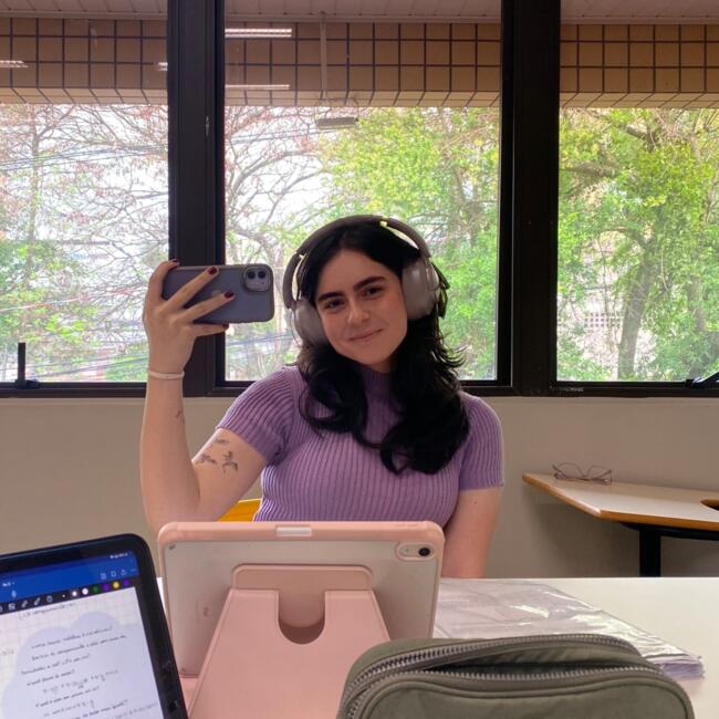 Babysitter in Foz do Iguaçu: Amanda