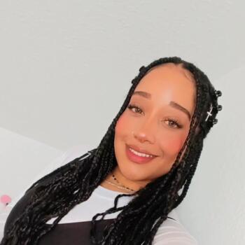 Babysitter Frankfurt am Main: Yeimi yeraldin