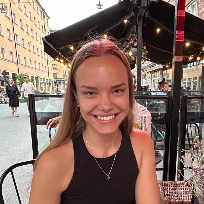 Babysitter in Västerås: Evelina