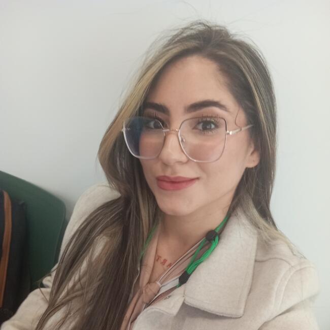 Babysitter in Llombai: Nur Alonso