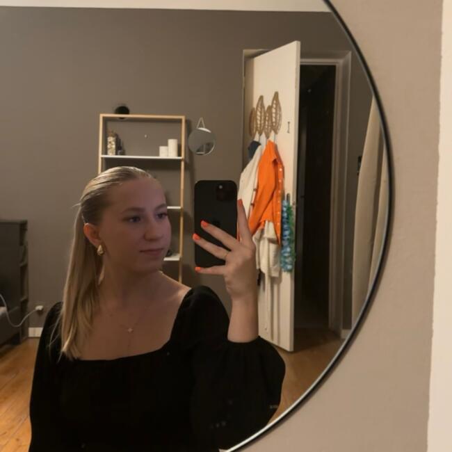 Babysitter in L'Isle-sur-la-Sorgue: Prescillia