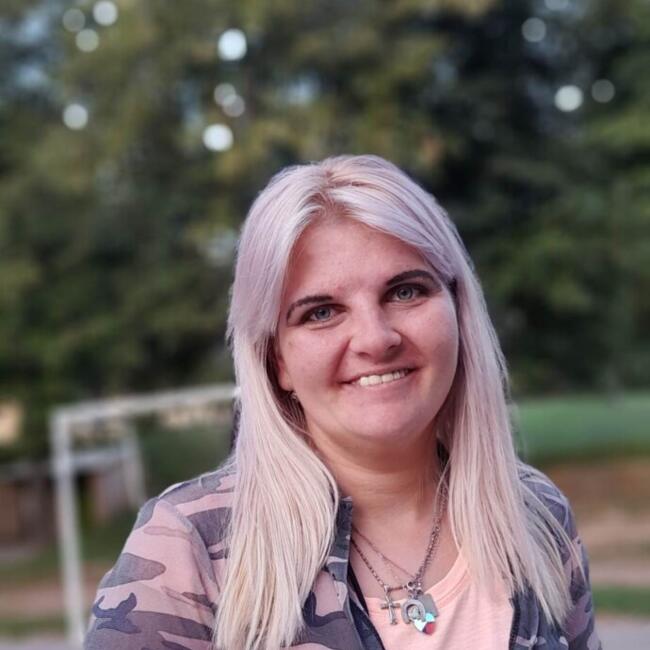 Bébiszitter Szekszárd területén: Anita