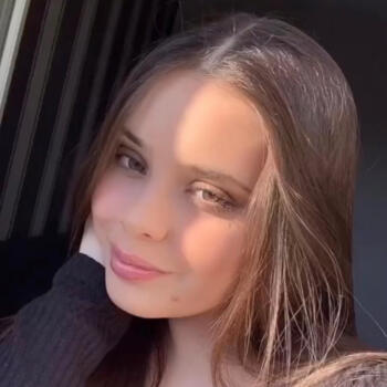 Baby-sitter in Rouen: Schaona
