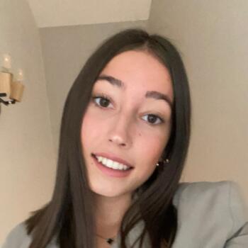 Babysitter in Pouilley-les-Vignes: Carla