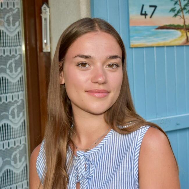 Babysitter in Les Mathes: Camille