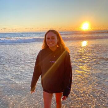 Babysitter in Perth: Chloe