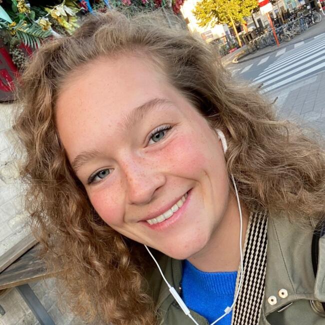 Babysitter in Jabbeke: Maxine