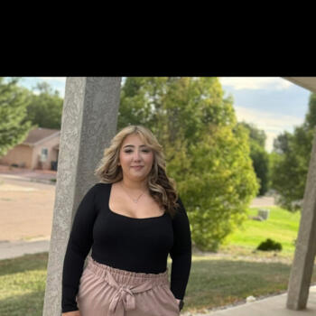 Nanny in Pueblo: Kristalin